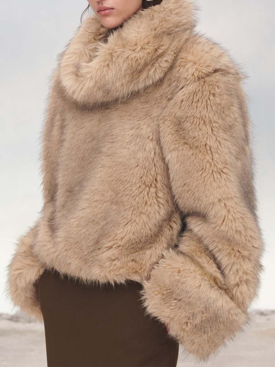 FAUX FUR SWEATSHIRT