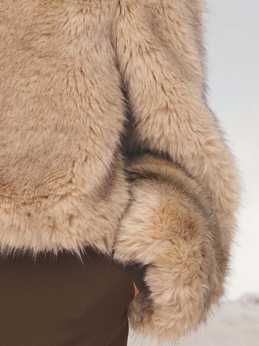 FAUX FUR SWEATSHIRT