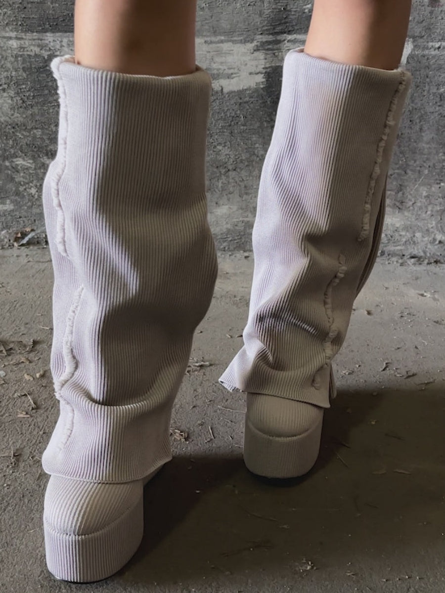 BEIGE FLATFORM BOOT